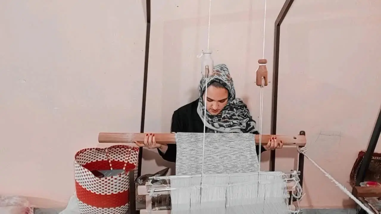 تصویر بنر حوله بافی آذرنیا